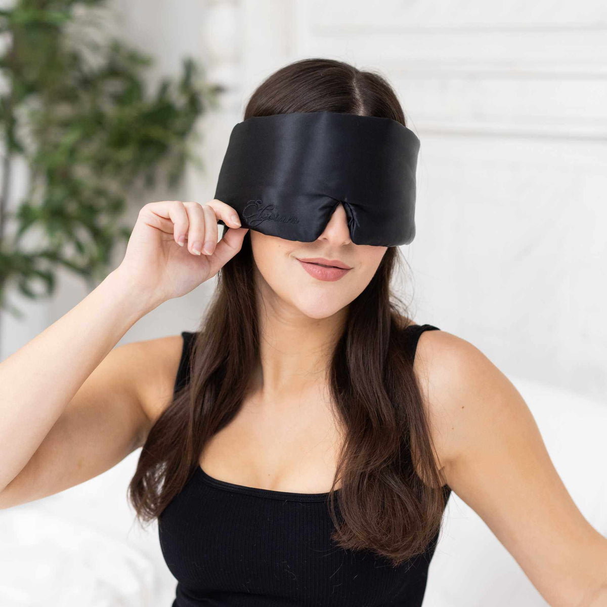Best sleep mask for side sleepers 2025 — Soreia 22 momme mulberry silk contoured sleep mask on champagne silk pillowcase